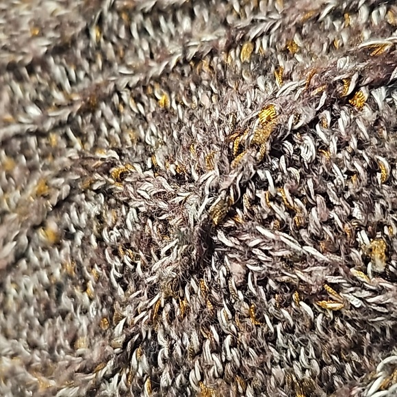 Vanity V-neck knit - Picture 3 of 3